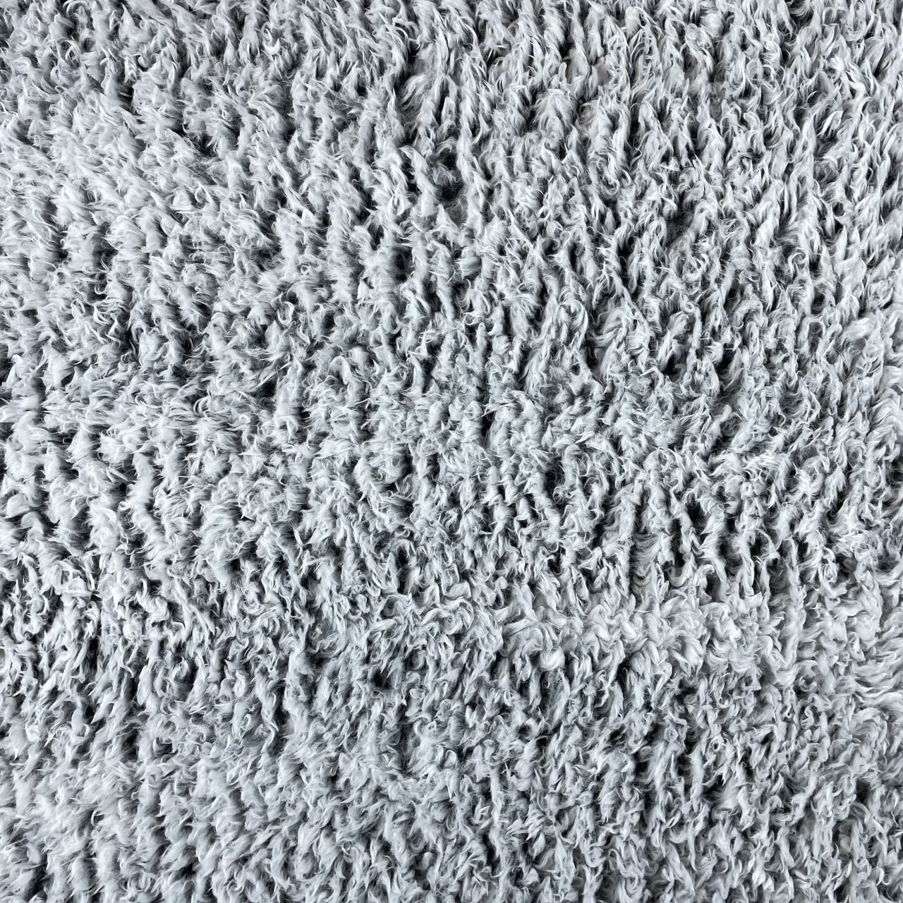 Білий з чорним